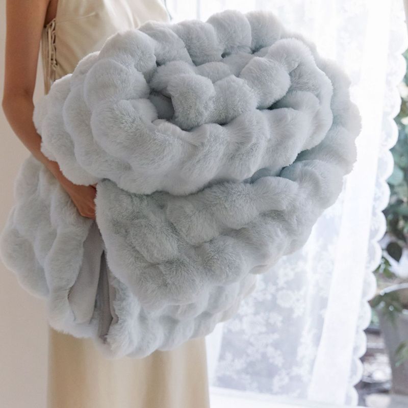 🔥A must-have for keeping warm in autumn and winter🎁Soft and fluffy blanket (50% OFF)