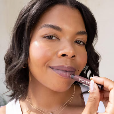 Естествен хидратиращ блясък на устните