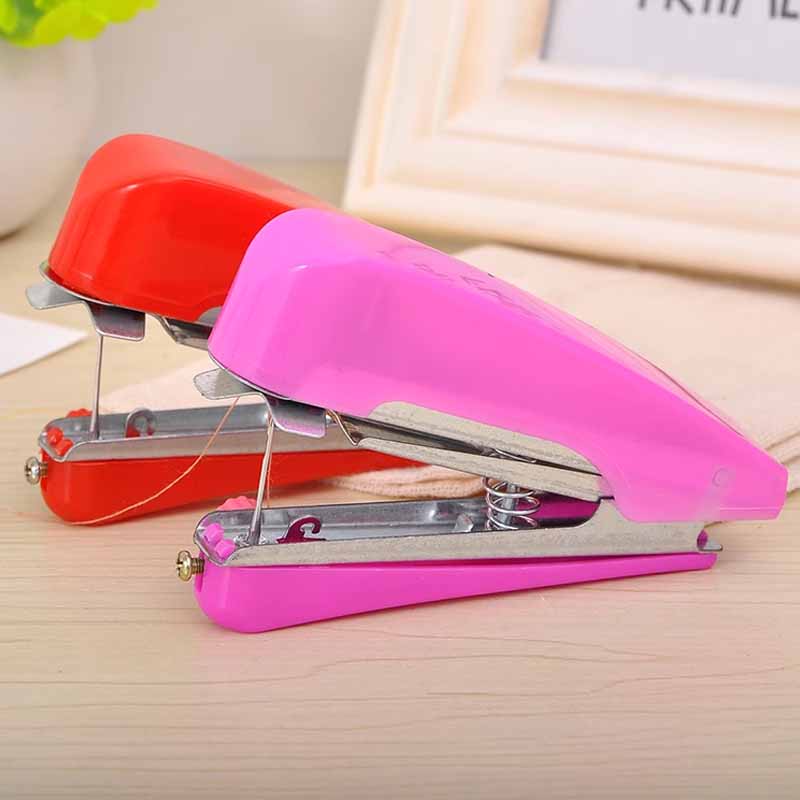 50% de desconto🔥Mini máquina de costura manual