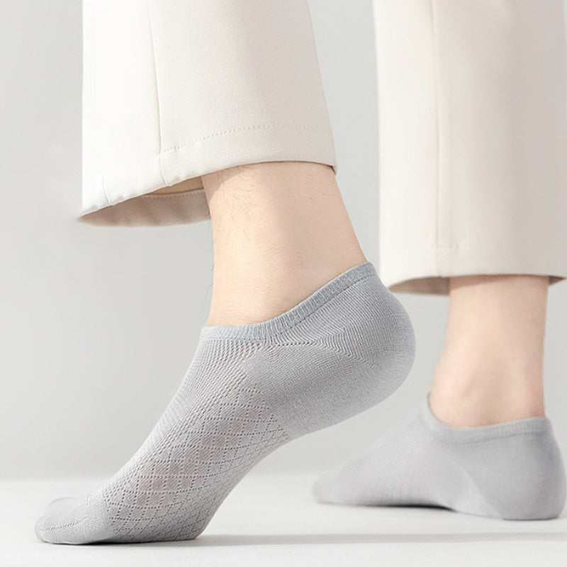 🔥Men's Solid Color Mesh Socks – Breathable, Moisture-Wicking for All-Day Comfort🌿