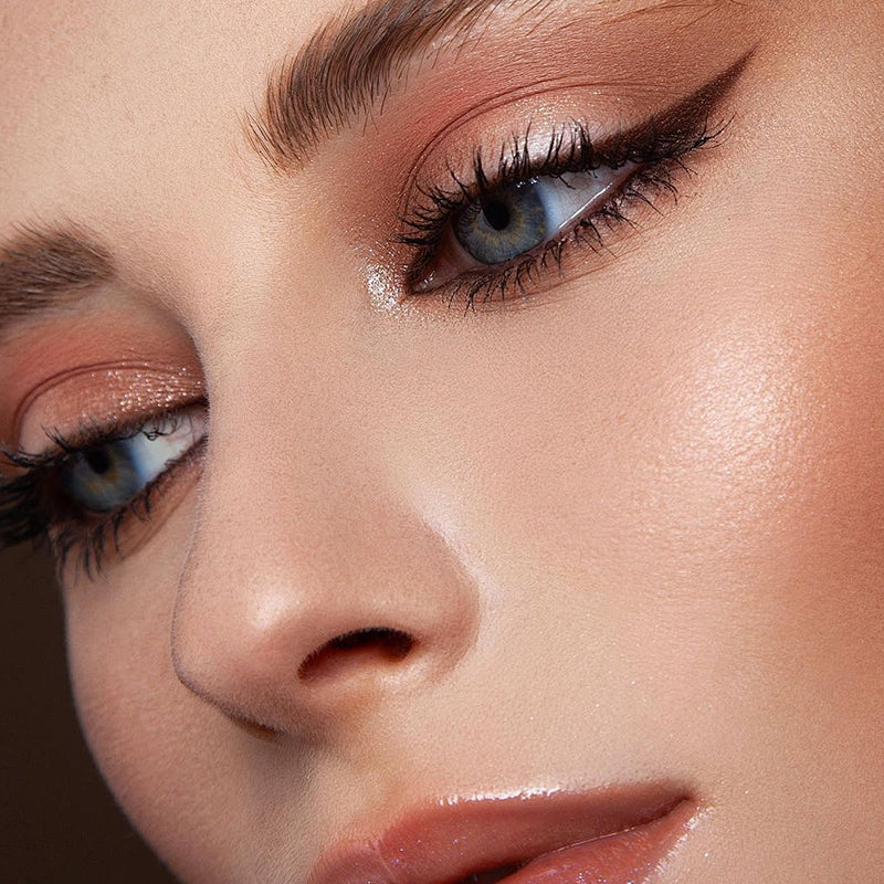 💜LAST DAY - BUY 1 GET 1 FREE💜2-in-1 Eye Shadow and Eyeliner with Blending Brush