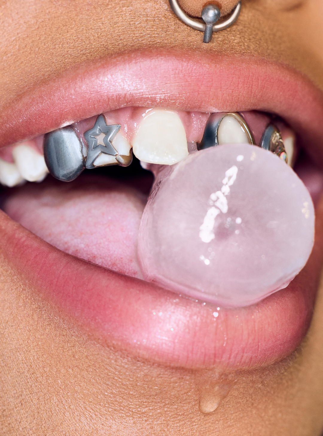 💄 OSTA 1, SAA 1 ILMAISEKSI! 🎉 Invisible Extreme Plumping Lip Liner – Huomaamaton, pitkäkestoinen ja volyymia antava 💋📦