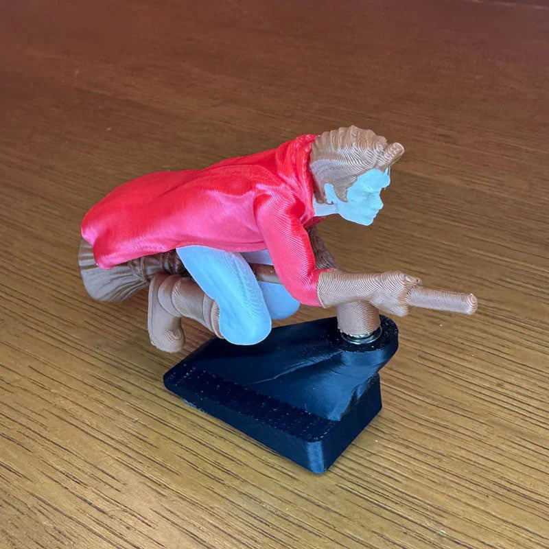 Magická ozdoba na palubnú dosku auta