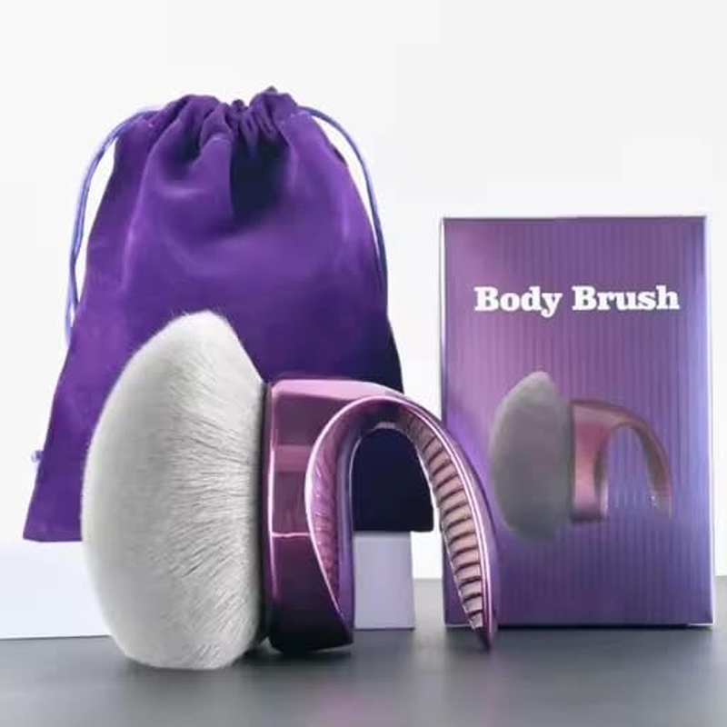 Streak-Free Body Makeup Brush