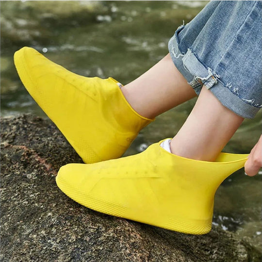 📢📢40% OFF !! ⏰ Waterproof Rain Shoe Cover – Non-slip sole & easy on/off – Reusable, perfect for wet weather or muddy walks – fits most shoes, keeps feet dry 🌧️