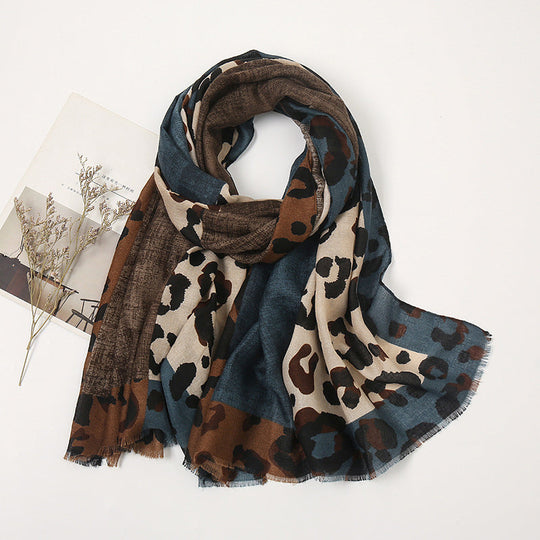 🧣 Versatile Lightweight Leopard Print Shawl Scarf